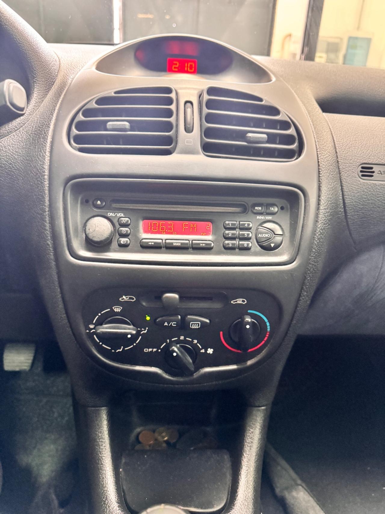 Peugeot 206 1.1 60 Cv 5P. XT 130.000 KM