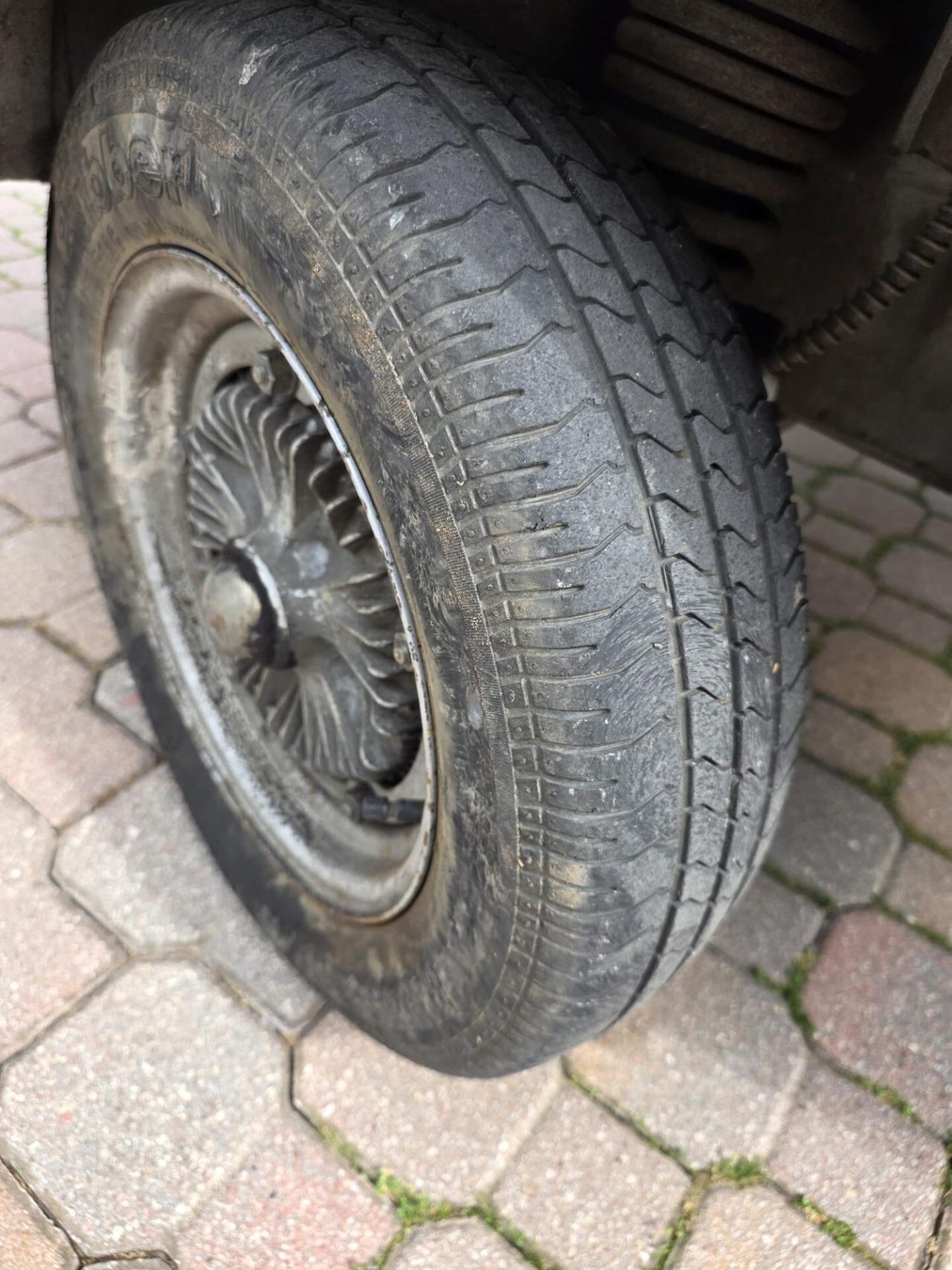 Piaggio Poker Ape 422 cilindra 14.5kw. - 19.7cv. Ribaltabile