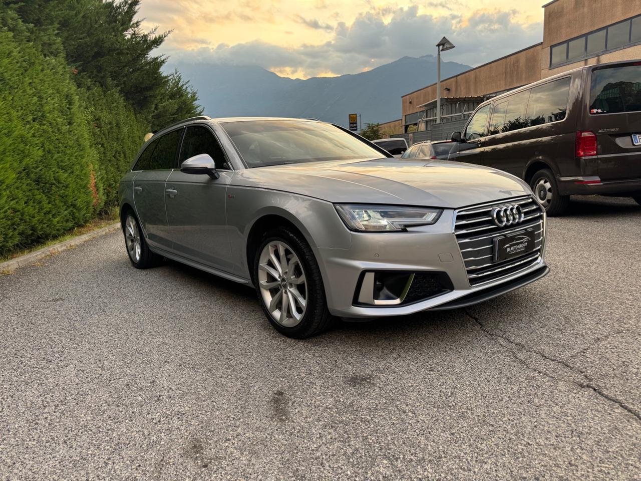 Audi A4 40 g-tron S-line edition