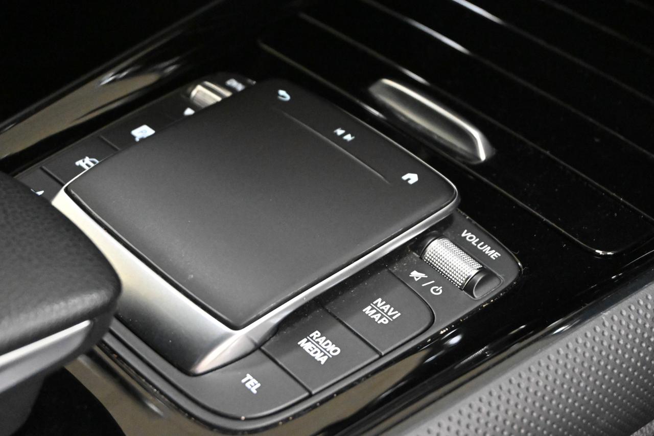 MERCEDES GLA (H247) GLA 250 e hybrid E...