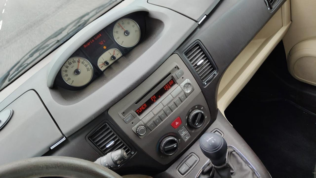 Lancia MUSA 1.3 Multijet 16V Argento