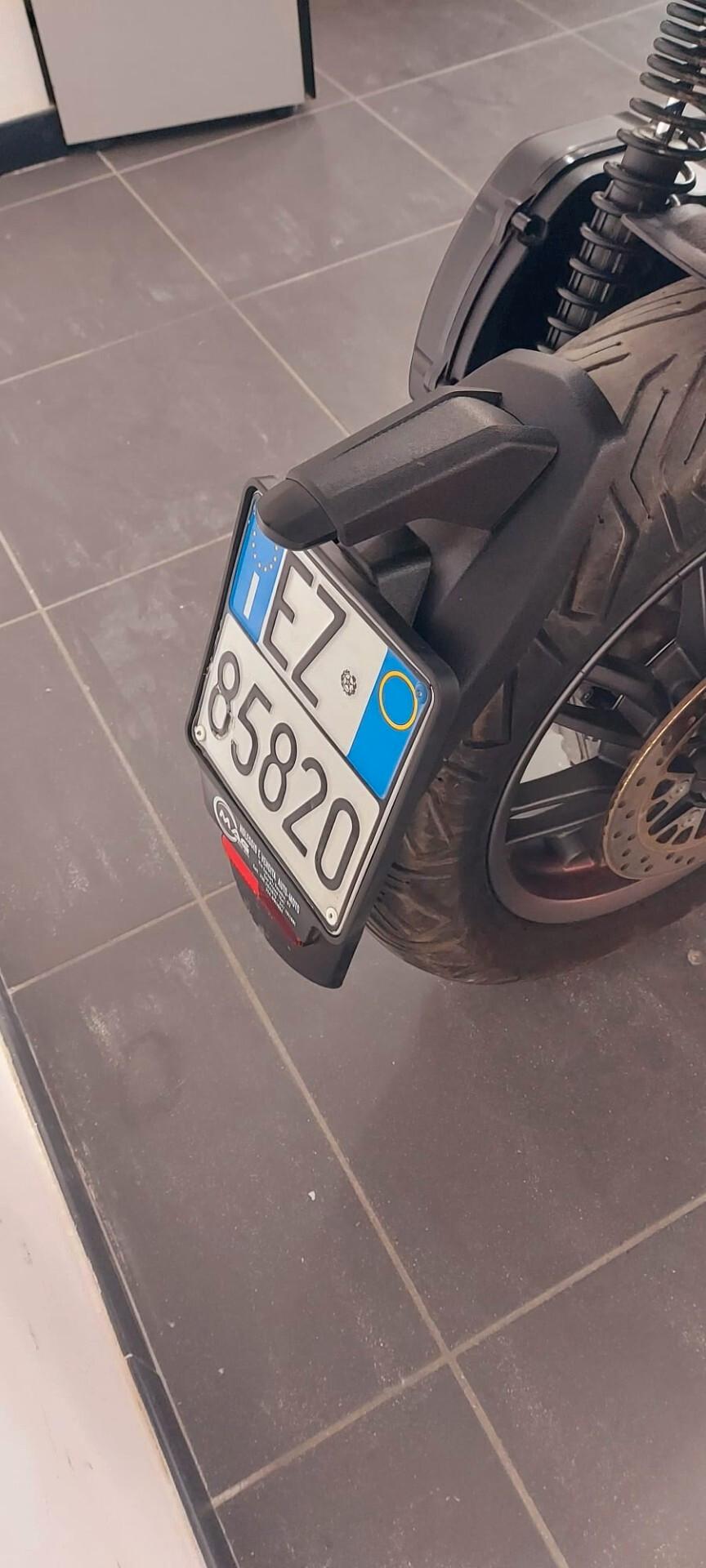 Piaggio Beverly 400 sport