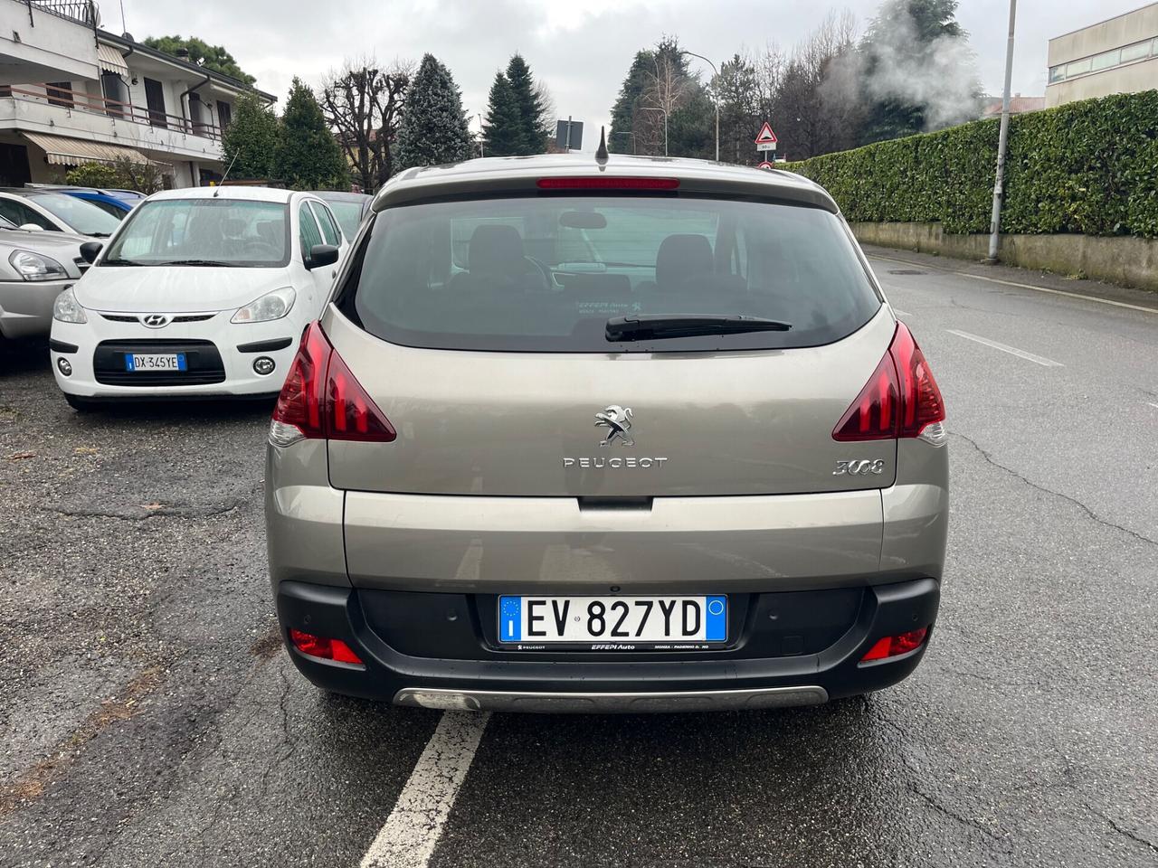 Peugeot 3008 1.6 HDi 115CV Allure