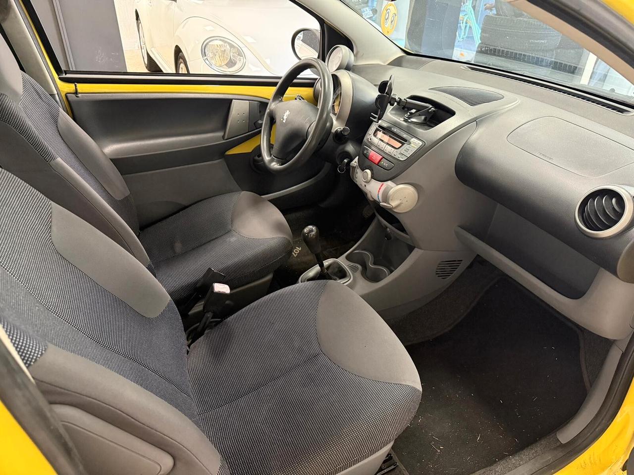 Peugeot 107 1.0 68CV 3p. Sweet Years