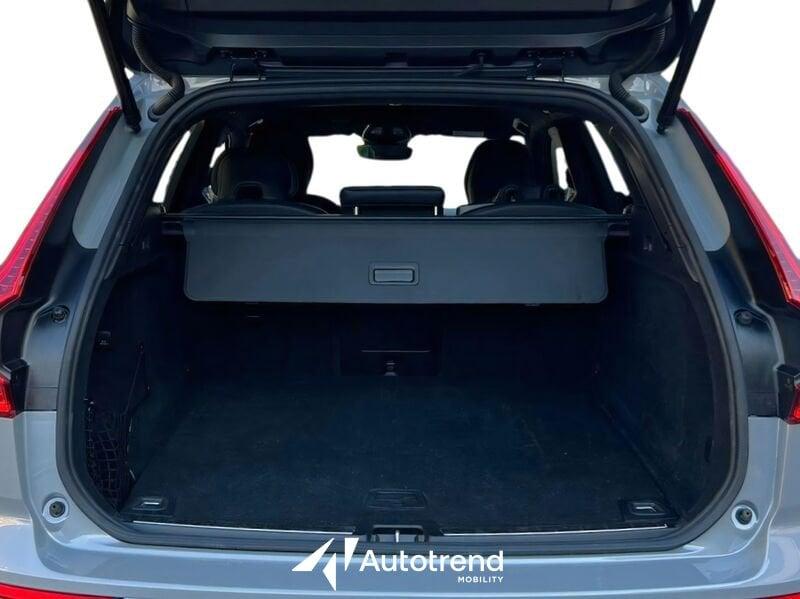 Volvo XC60 B5 250+14 CV AWD Automatica Mild Hybrid Plus Dark