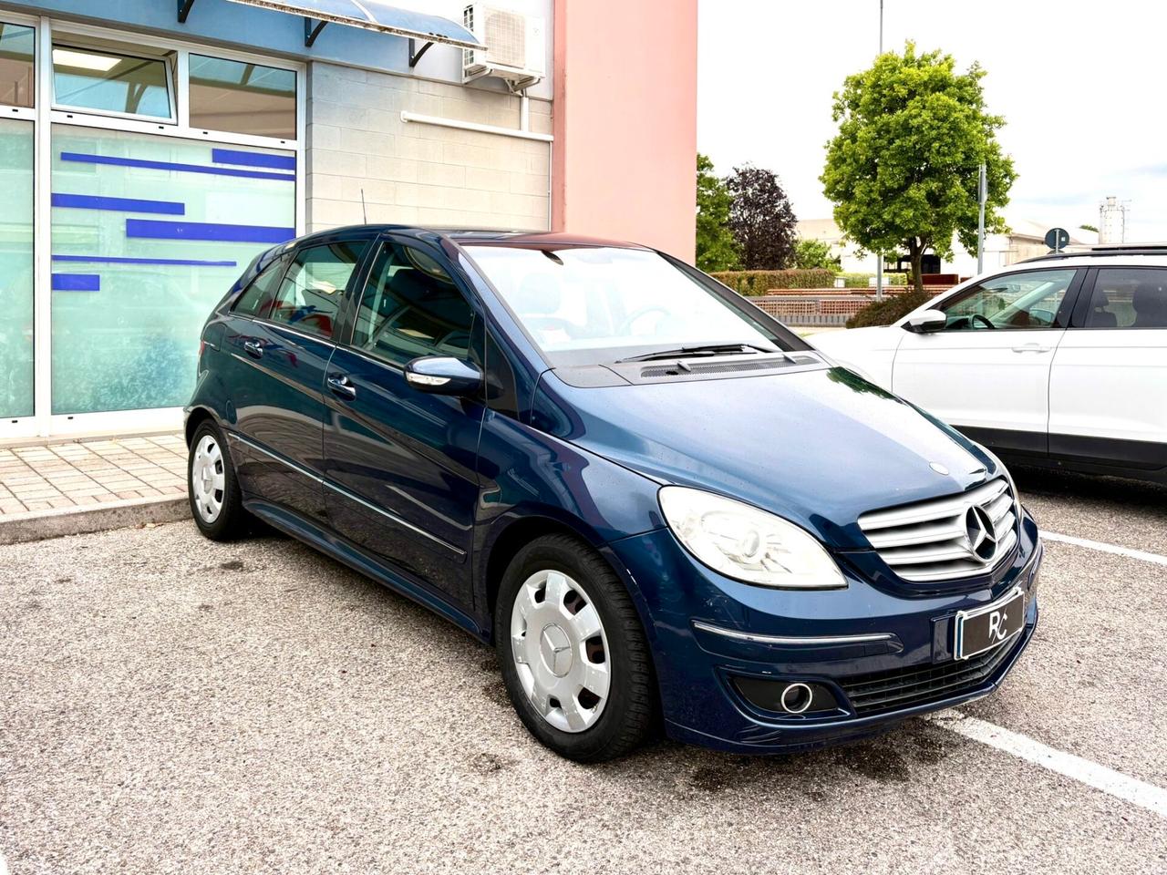 Mercedes-benz B 200