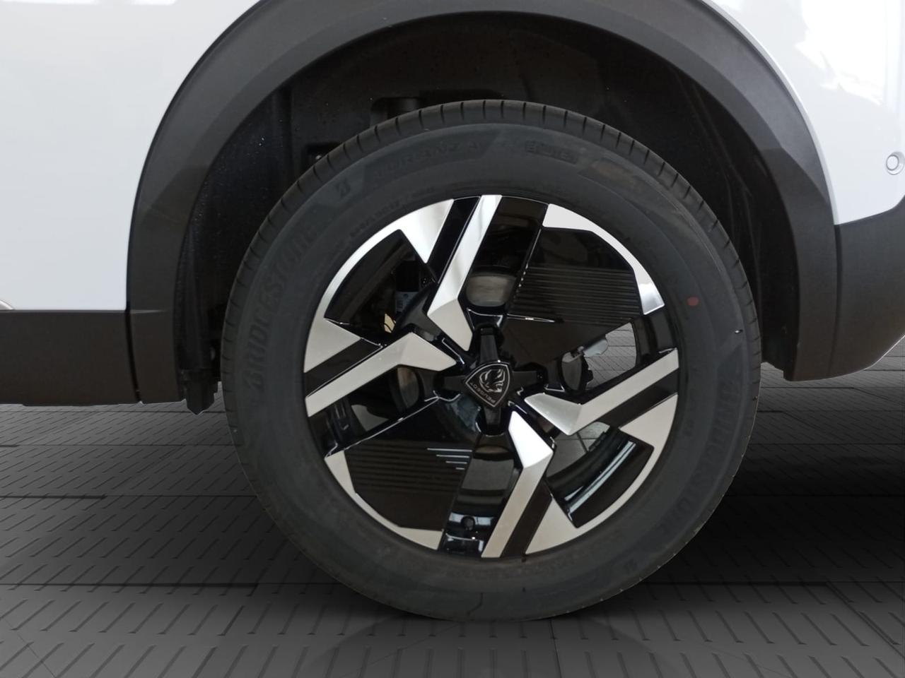 PEUGEOT 2008 2ª serie 2008 Hybrid 110 e-DCS6 Allure