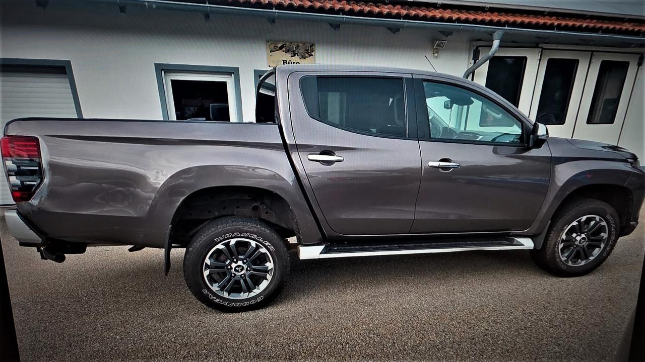 Mitsubishi L200 2.3 D Double Cab 4x4