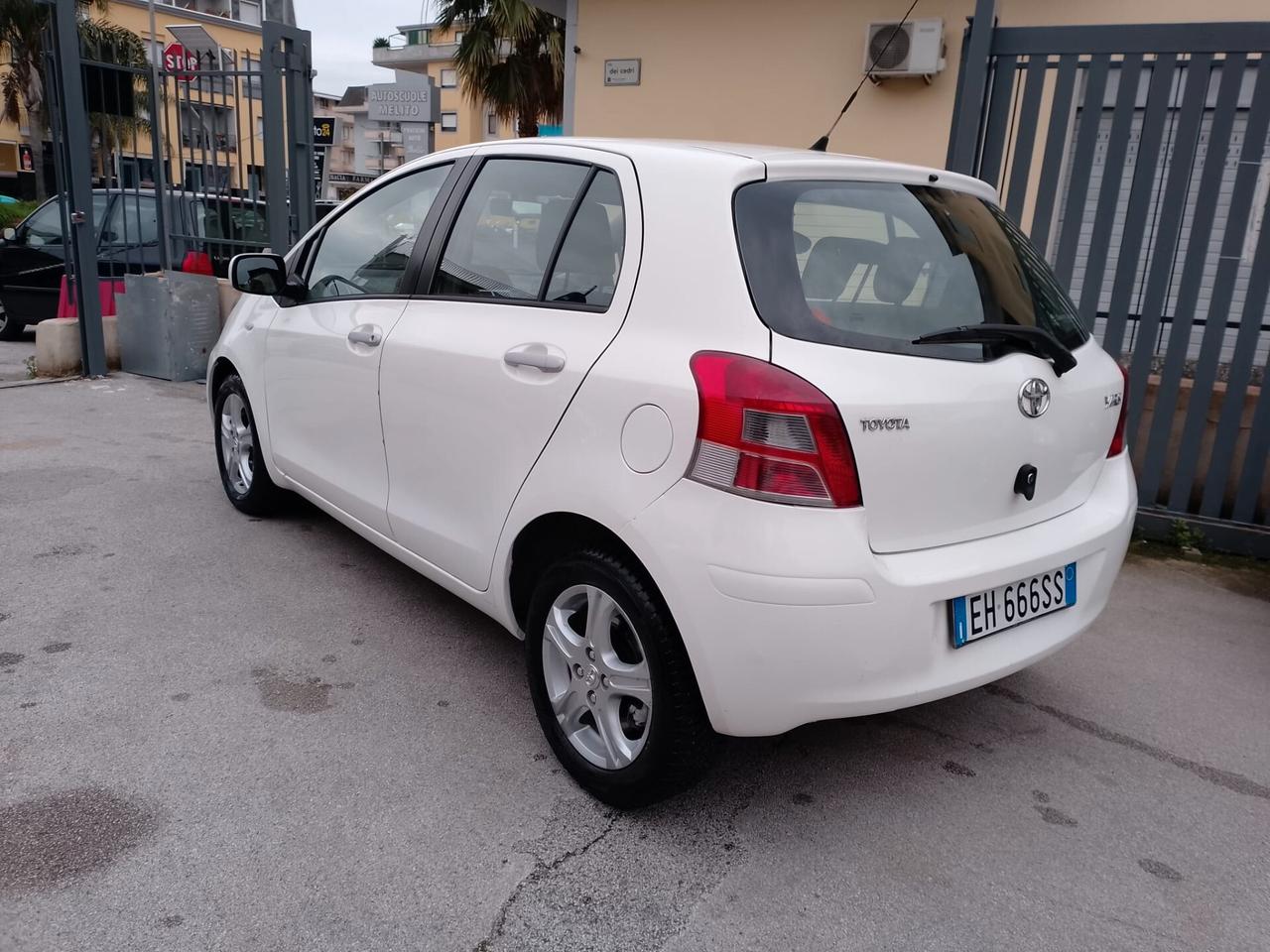 Toyota Yaris Cambio Automatico Prov. Nord Italia