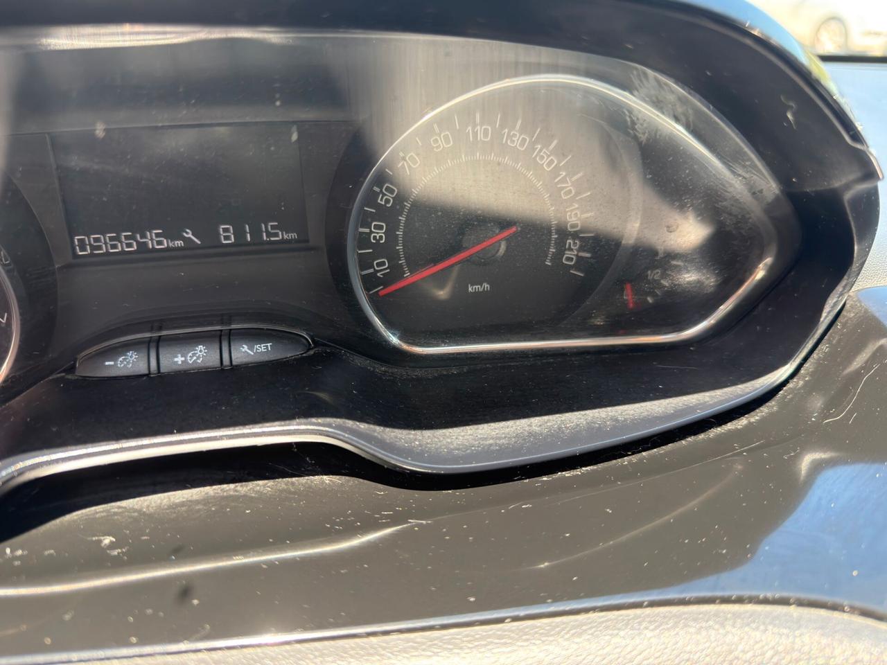Peugeot 208 1.2 VTi 82 CV 5 porte Allure
