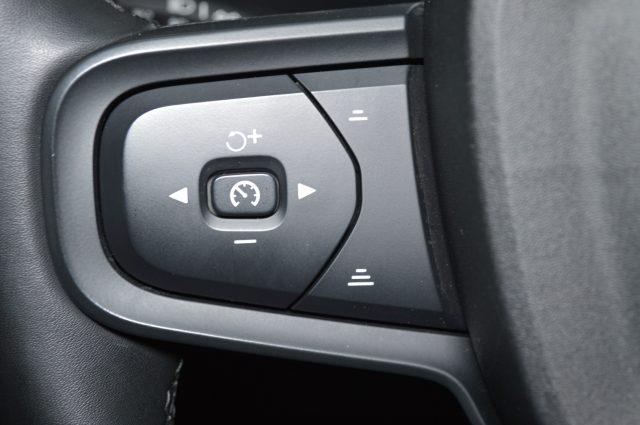 VOLVO XC40 T2 automatico Essential