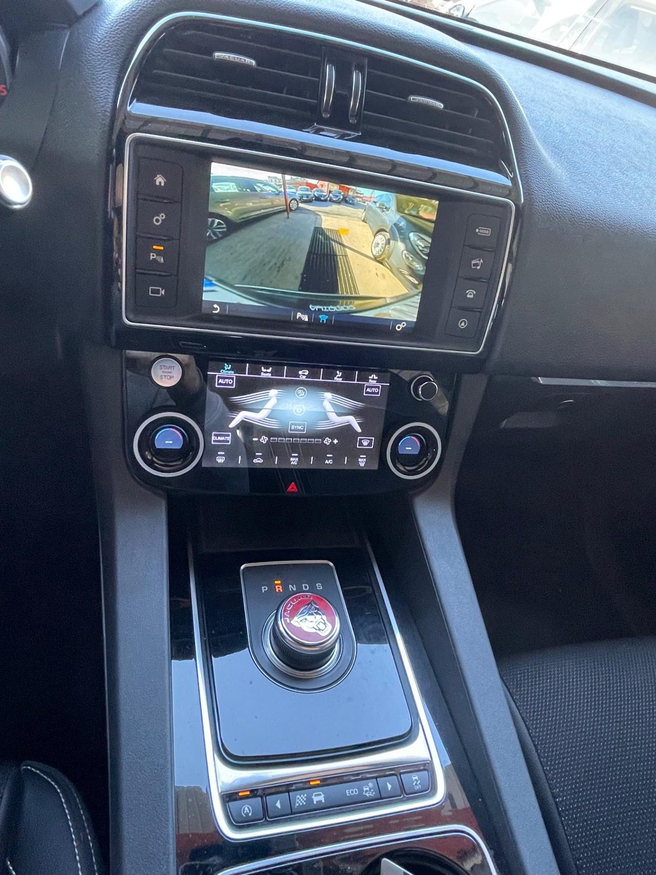 F-Pace 2.0 D 180 CV AWD R-Sport-strafull-rate-garanzia