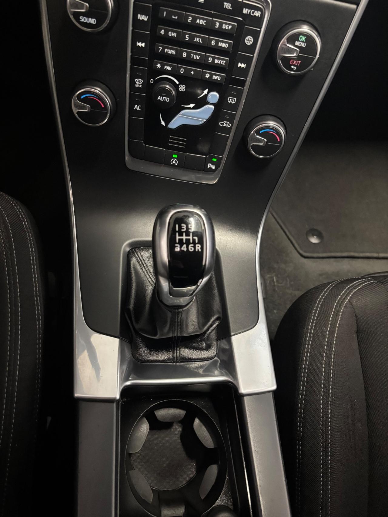 Volvo V60 D2 Geartronic R-design