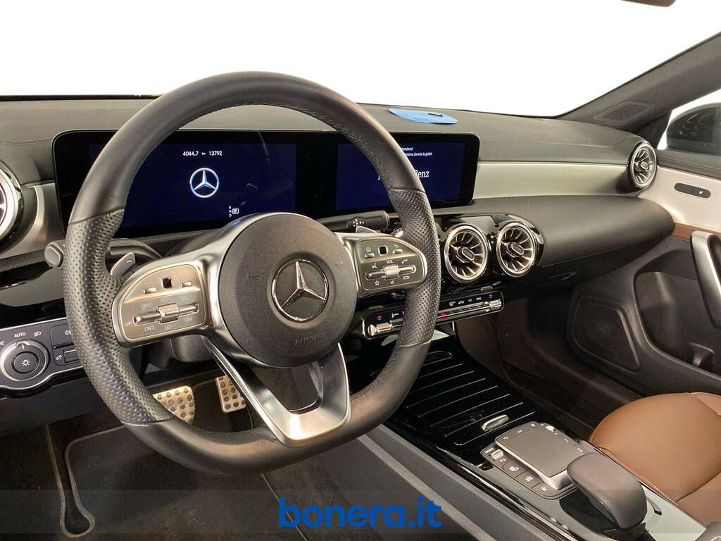 Mercedes CLA 250 250 Premium 4Matic 7G-DCT