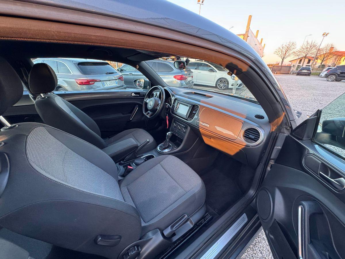 VOLKSWAGEN - Maggiolino - 1.6 TDI DSG Design