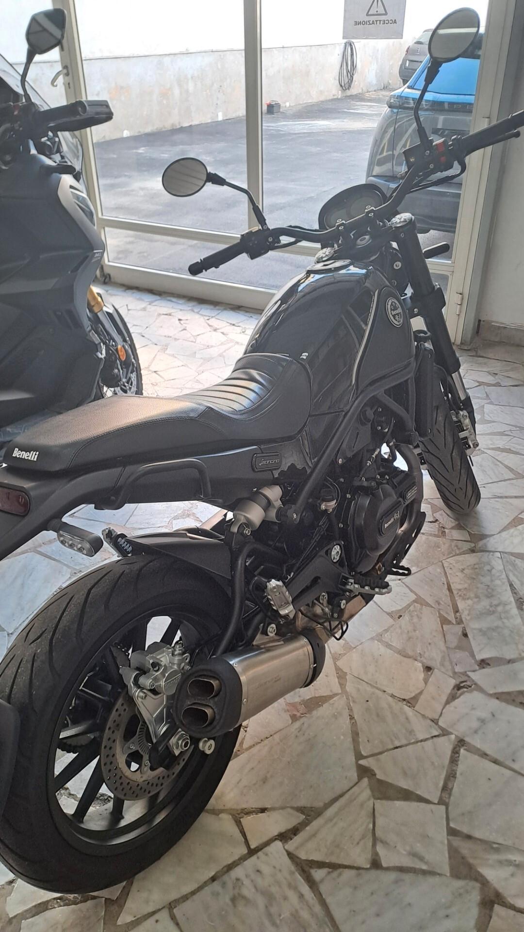 Benelli Leoncino 500 LEONCINO 500