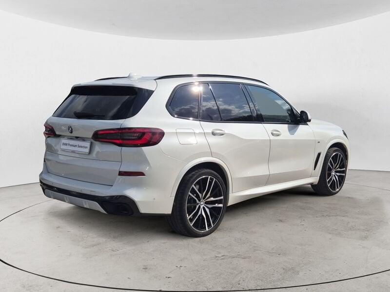 BMW X5 xdrive40d mhev 48V Msport auto