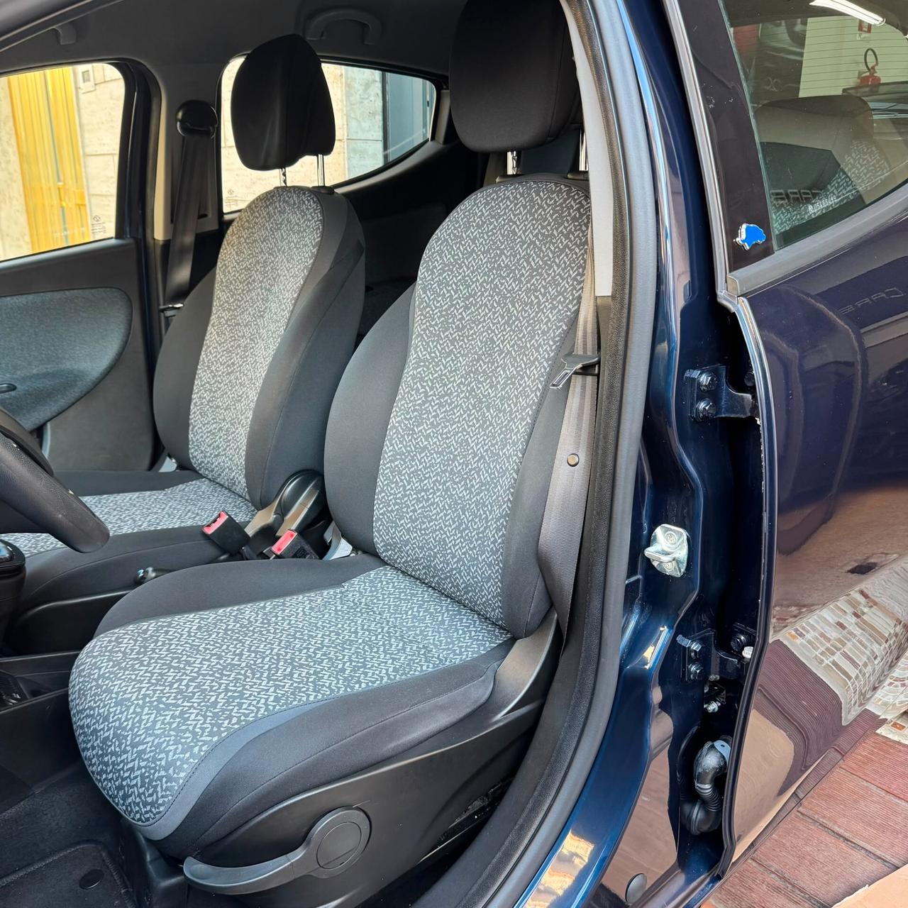Lancia Ypsilon 1.2 benzina 69cv Elefantino Blu