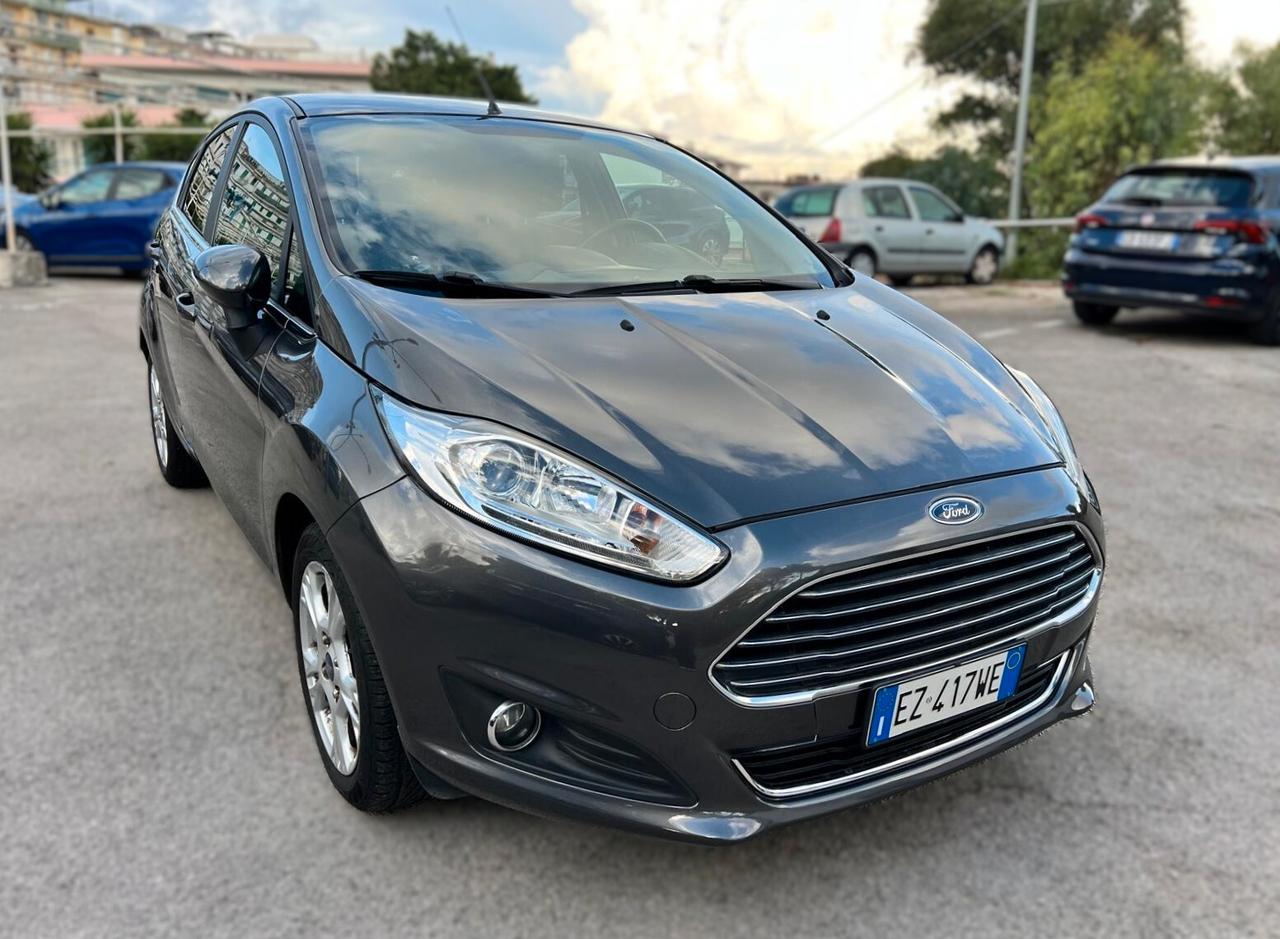 FORD FIESTA 1.5 TDCi 75CV 5P Black&White - 2015