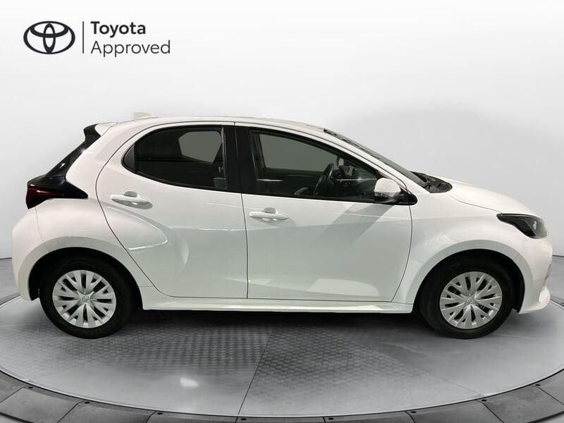 Toyota Yaris Yaris 1.0 5 porte Active + SENSORI DI PARCHEGGIO ANTERIORI