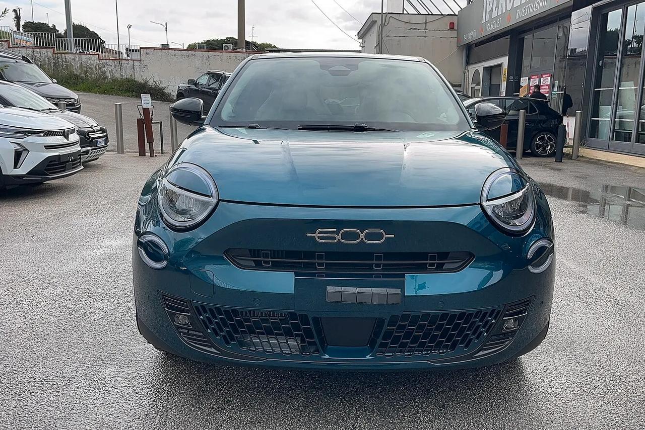 Fiat 600 Hybrid 110 CV DCT MHEV La Prima KM0