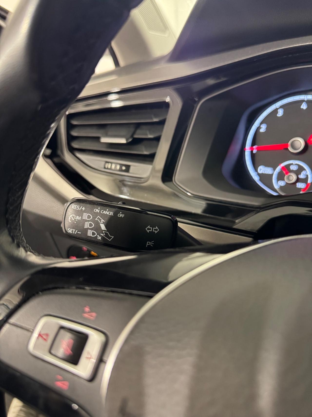 Volkswagen Polo BLUEMOTION TECHNOLOGY, SENSORI ANT & POS, RICARICA WIRELESS, APLLECARPLAY ANDROI