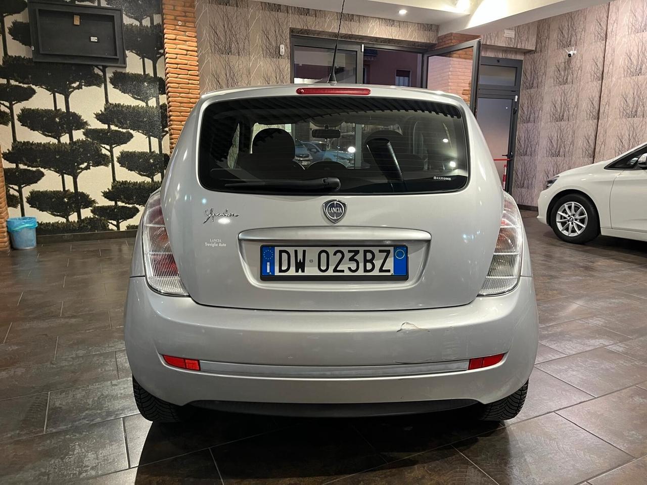 Lancia Ypsilon 1.4 Argento