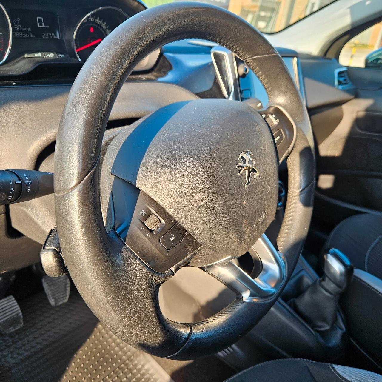 Peugeot 208 UNIPRO NEOPATENTATI PREZZO REALE E FINALE