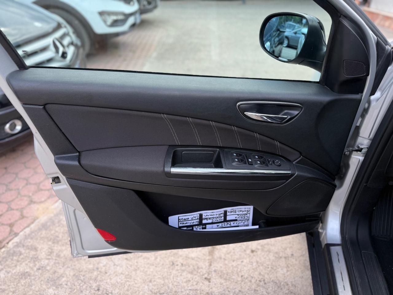 Lancia Delta 1.6 MJT DPF Argento KM CERTIF