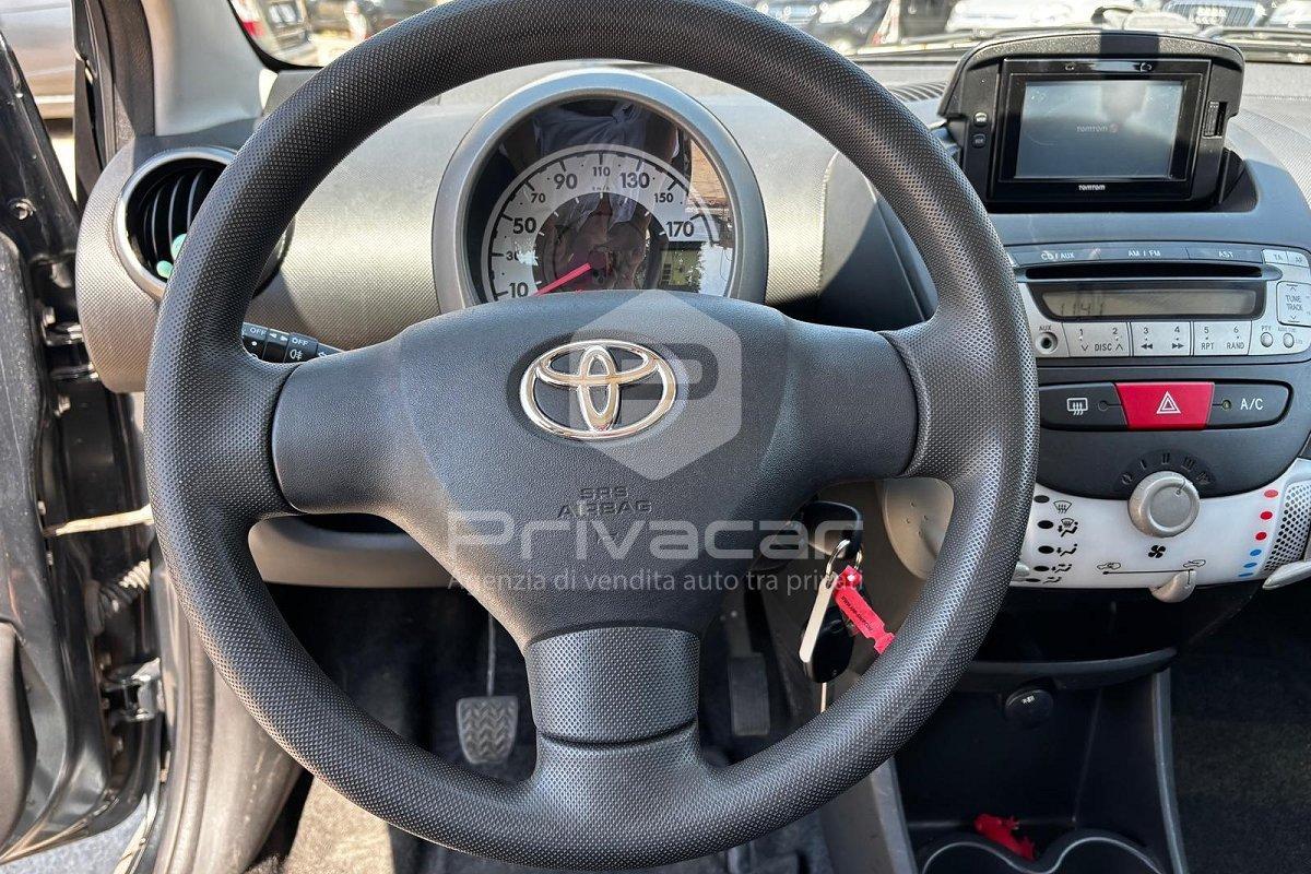 TOYOTA Aygo 1.0 12V VVT-i 3 porte Active Connect