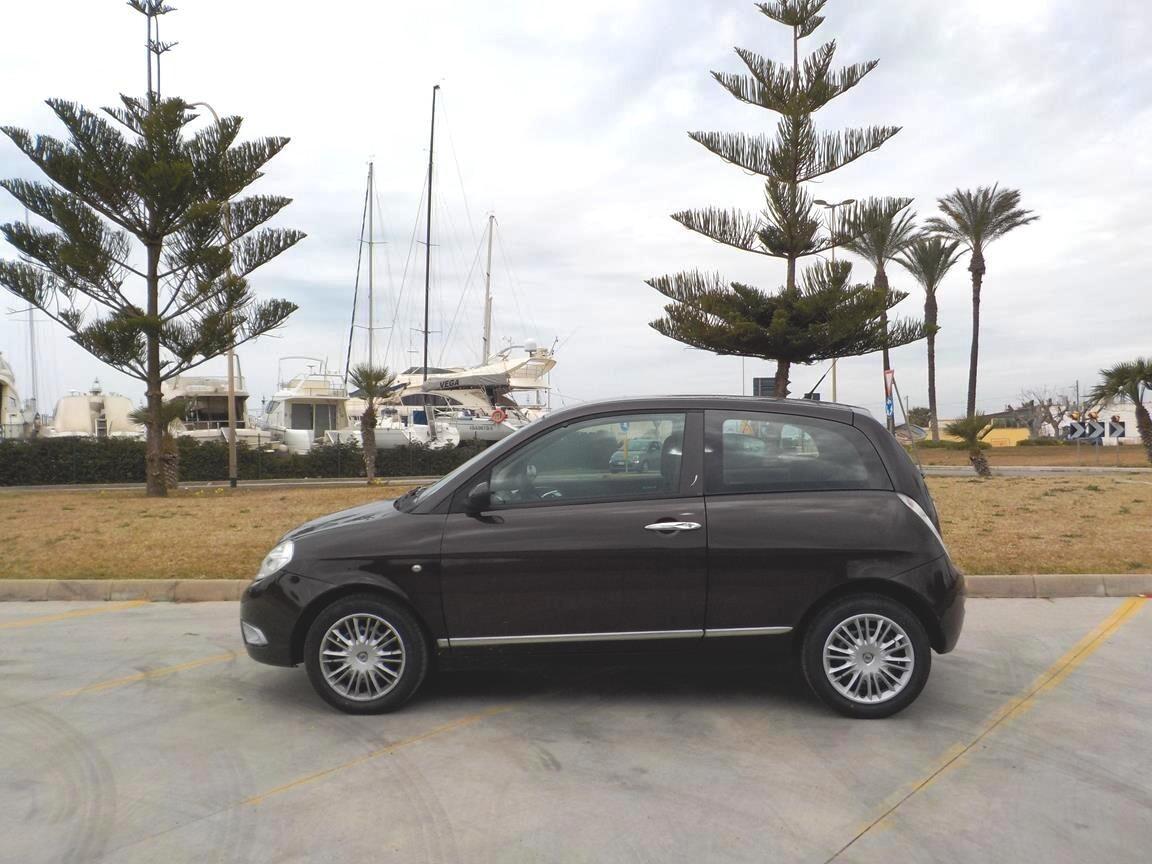 Lancia Ypsilon 1.2 Oro Giallo