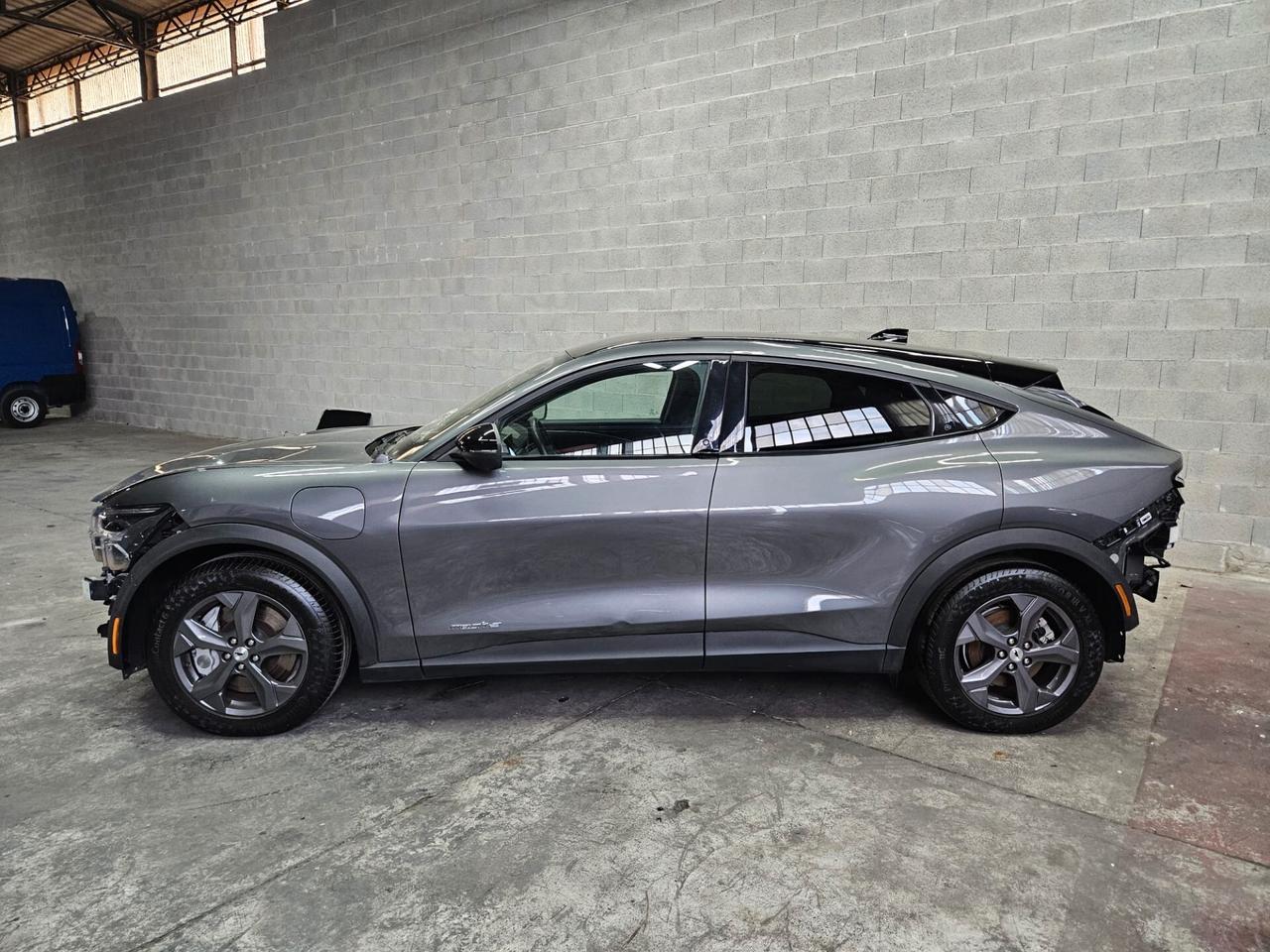 Ford Mustang Mach-e standard range rwd 269cv auto START