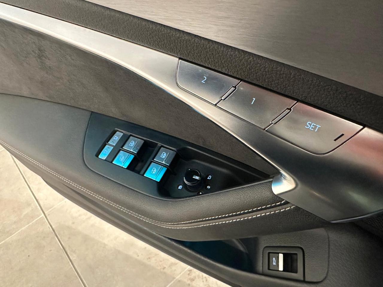 Audi A6 Avant 40 TDI S tronic S LINE