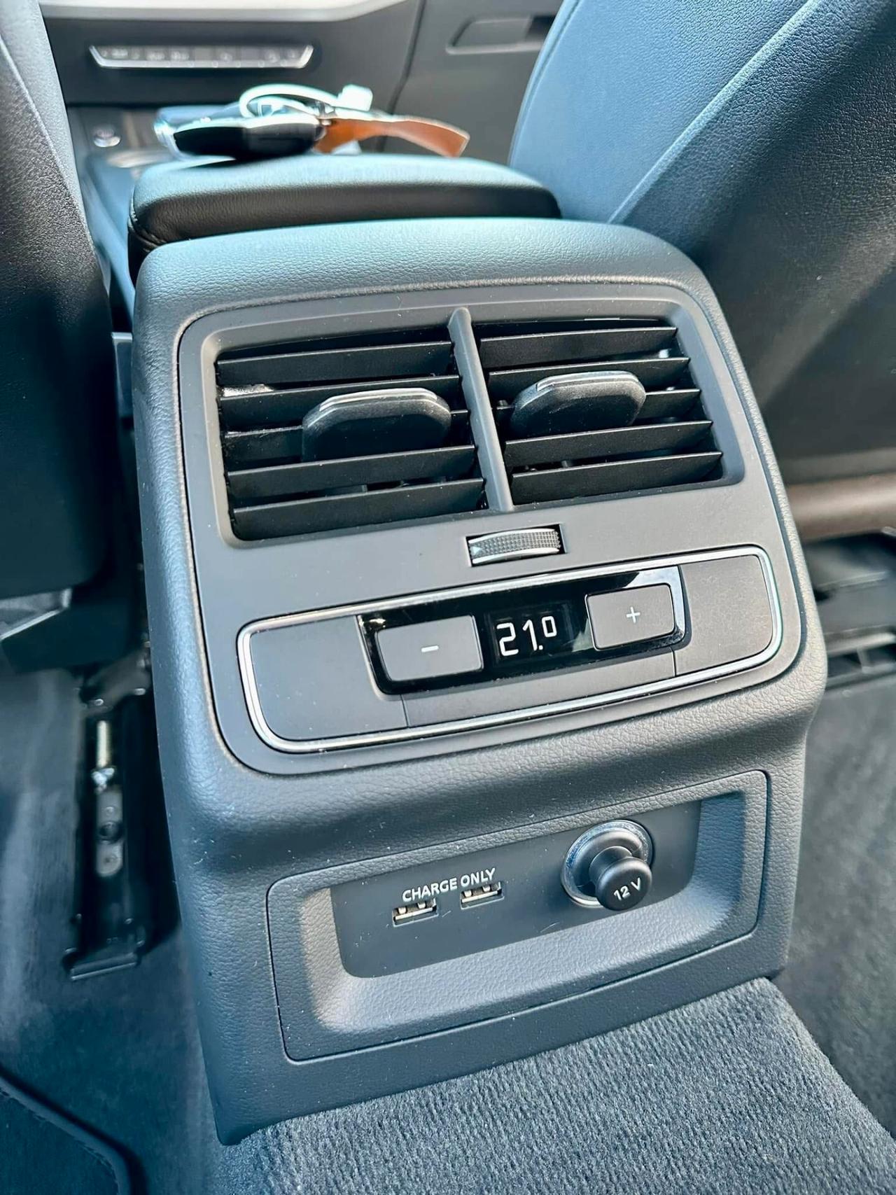 Audi A4 allroad 40 TDI 190 CV Identity Contrast