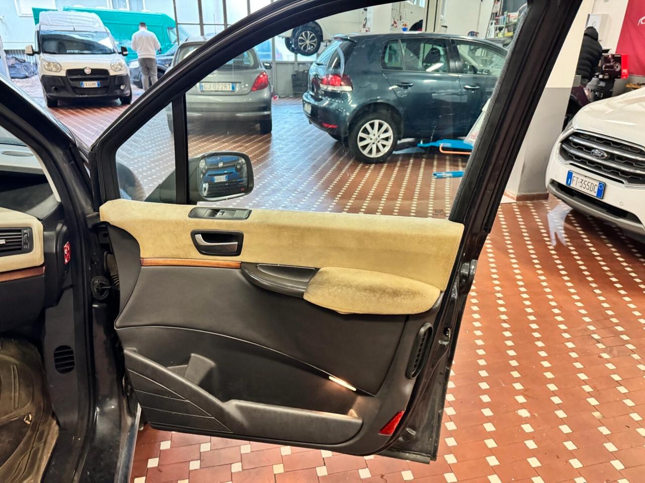 Lancia Phedra 2.2 JTD Emblema FAP - 7 Posti