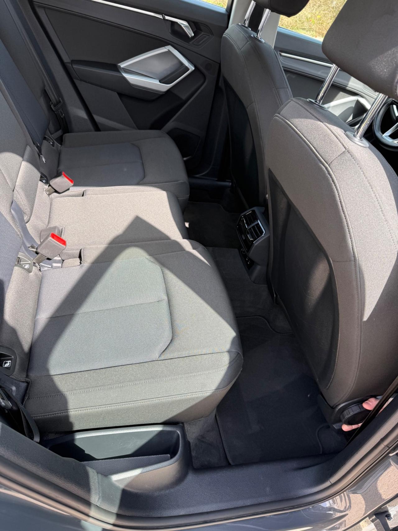 Audi Q3 35 TDI S tronic Business Advanced