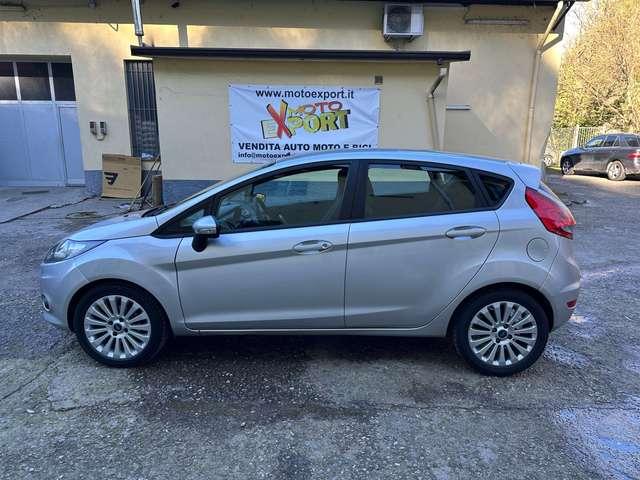 Ford Fiesta Fiesta 5p 1.4 16v Titanium c/esp Gpl E5