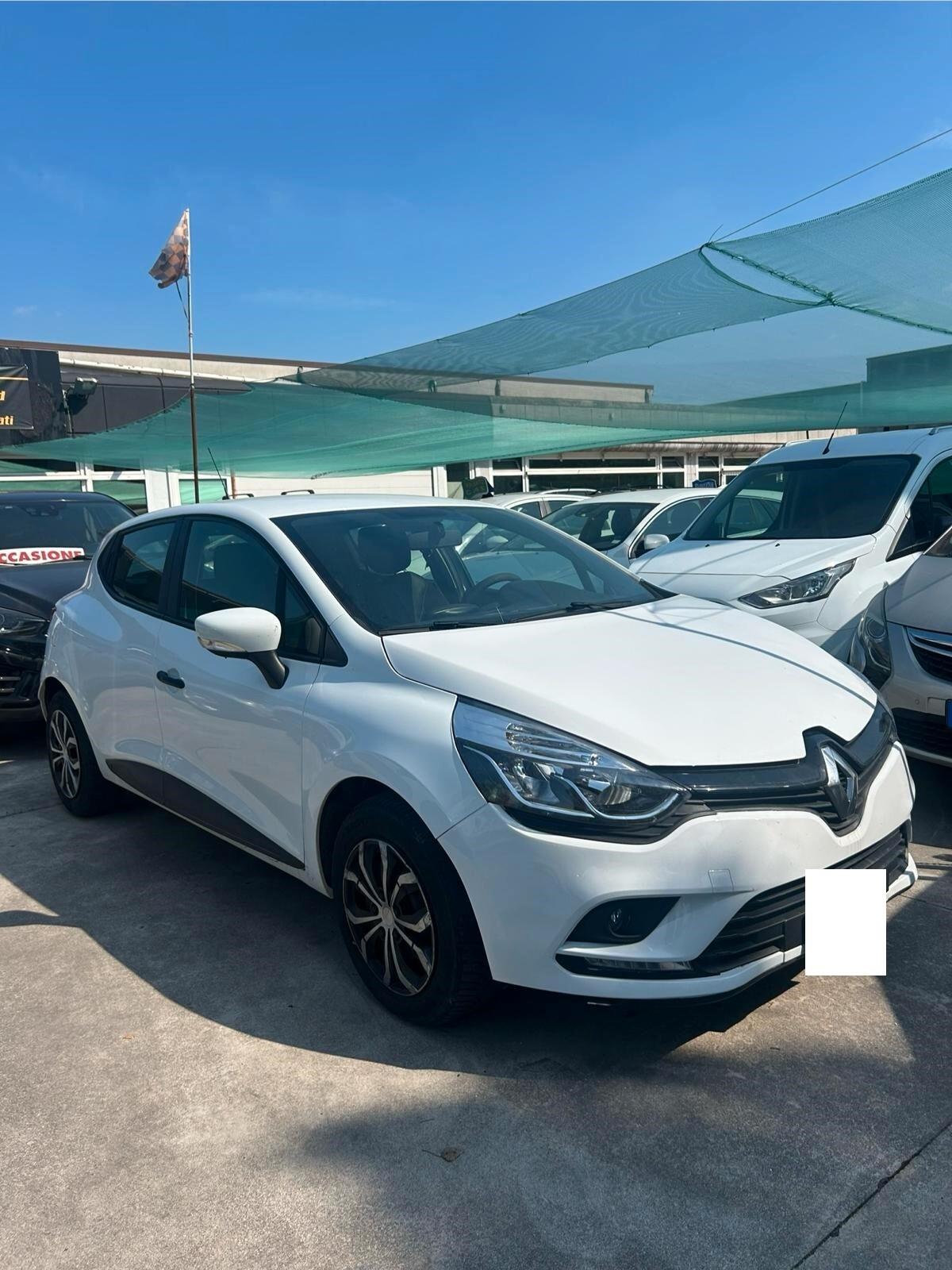 Renault Clio dCi 8V 75 CV Start&Stop 5 porte Energy Intens ok neo patentati