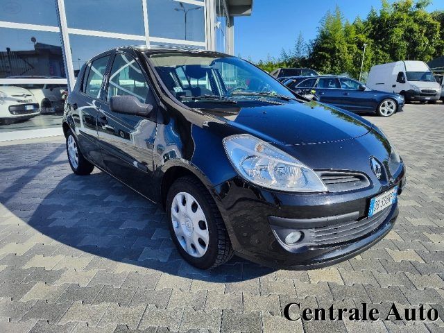 RENAULT Clio 1.2 16V 5 porte Dynamique