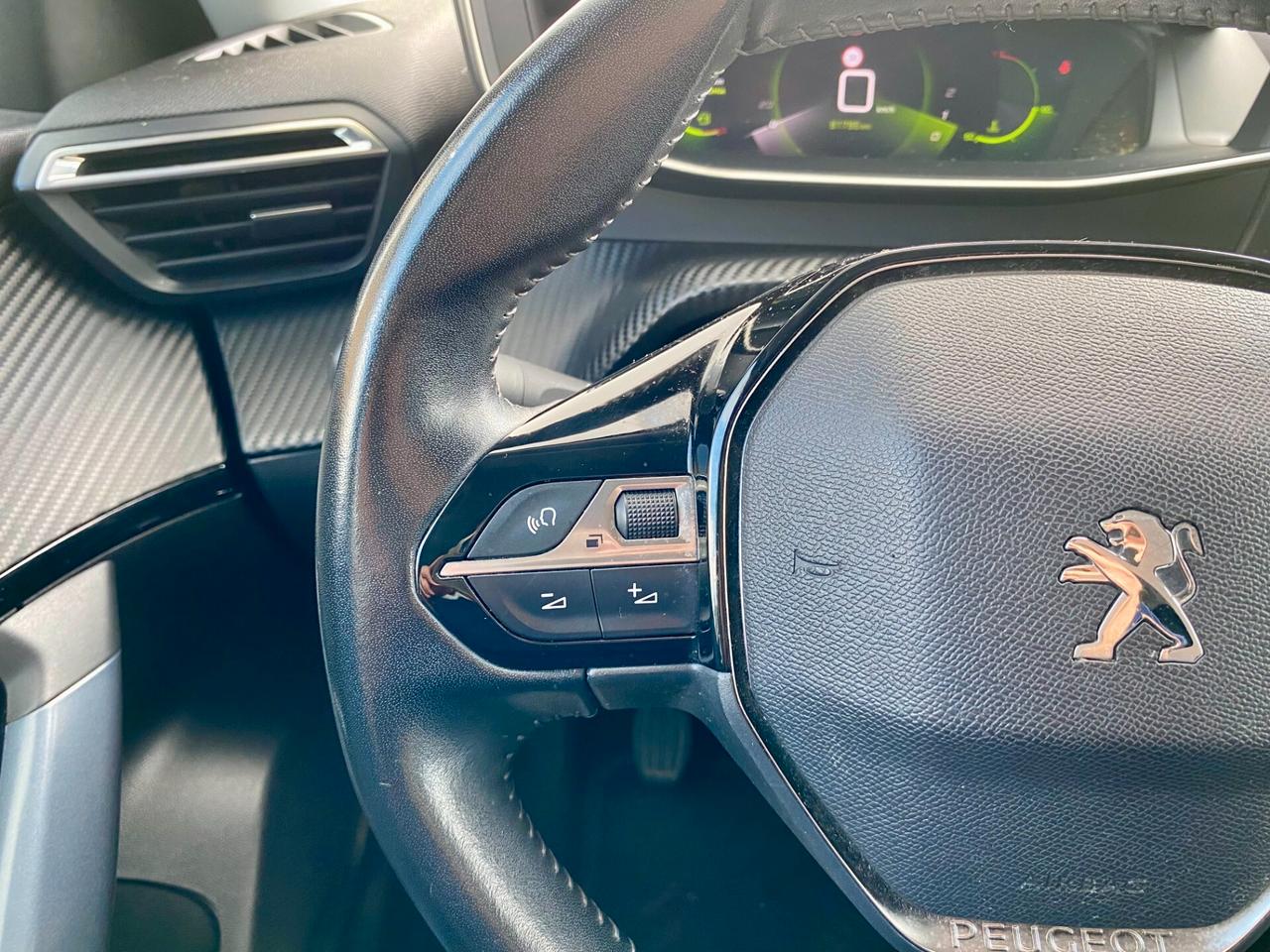 Peugeot 2008 1.2 puretech Active Pack 130cv CINGHIA SOSTITUITA