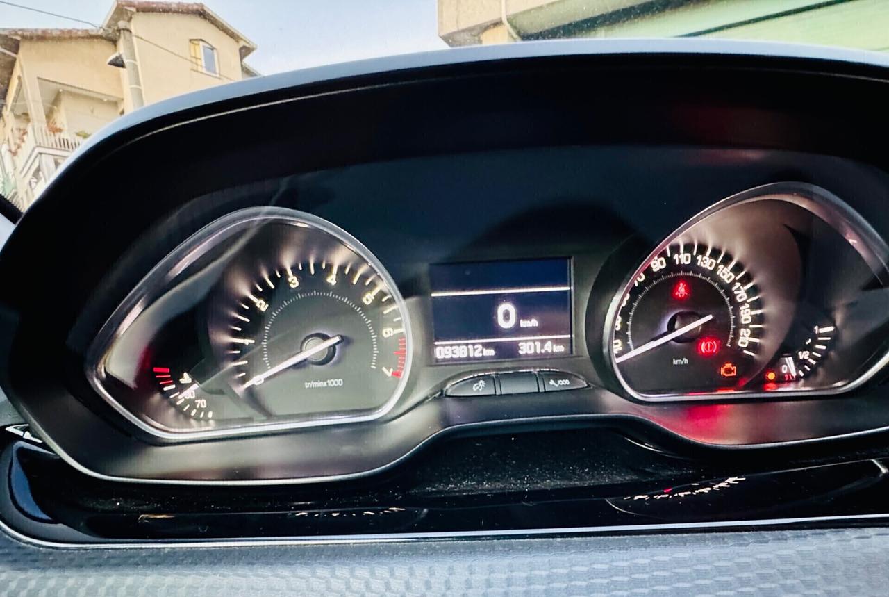Peugeot 208 PureTech 82 5 porte Allure Ok Neopatentati