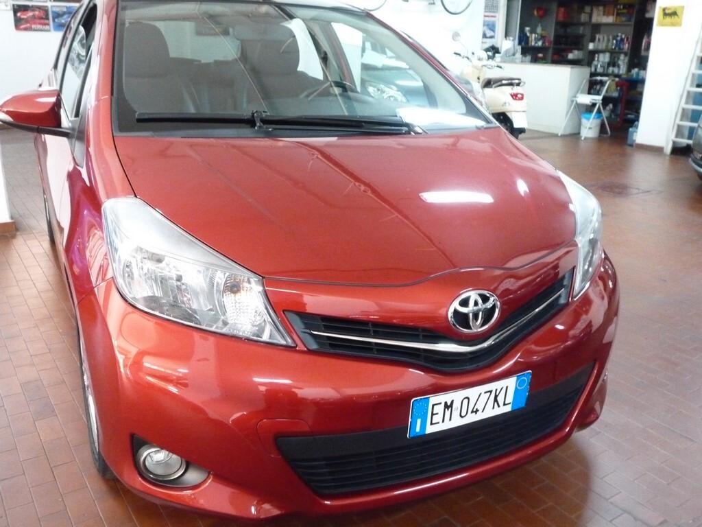 Toyota Yaris 1.3 5 porte Lounge