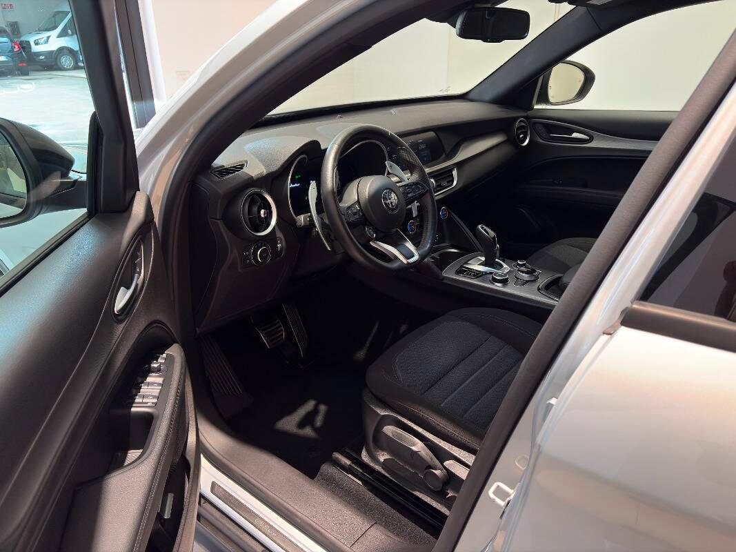 Alfa Romeo Stelvio 2.2 t Sprint Q4 210cv auto