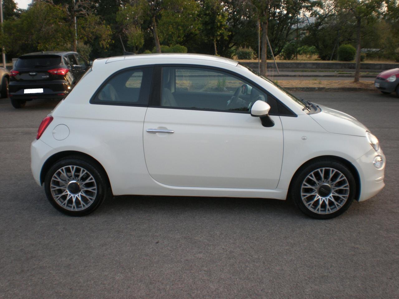Fiat 500 1.0 Hybrid, pochissimi km, da vetrina