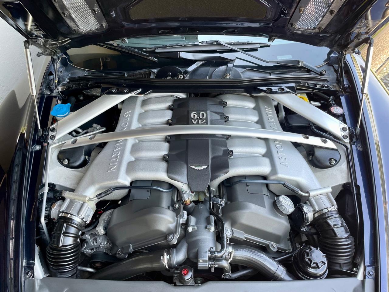 Aston Martin DB9 Coupé Touchtronic *SOLO 63000 KM*