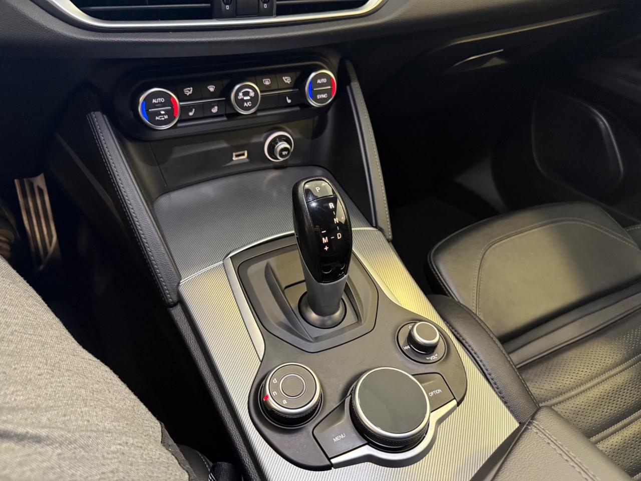 Alfa Romeo Stelvio 2.2 Turbodiesel 180 CV AT8 Q4 Executive