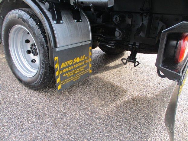 Nissan Cabstar 3000 TDI GRU STERN 025 4 SFILI+CAS