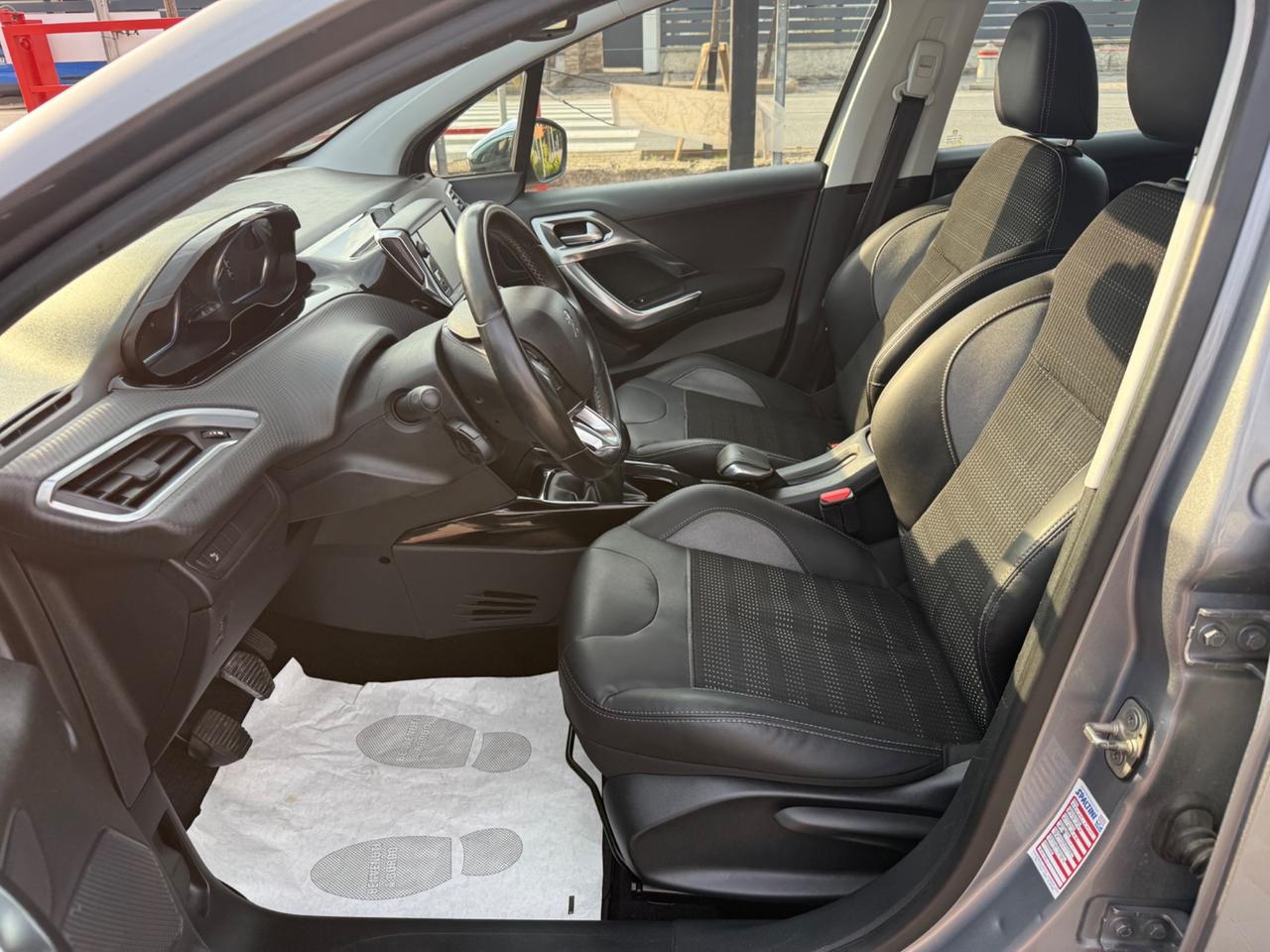 Peugeot 2008 BlueHDi 100 Allure OK NEOPATENTATI