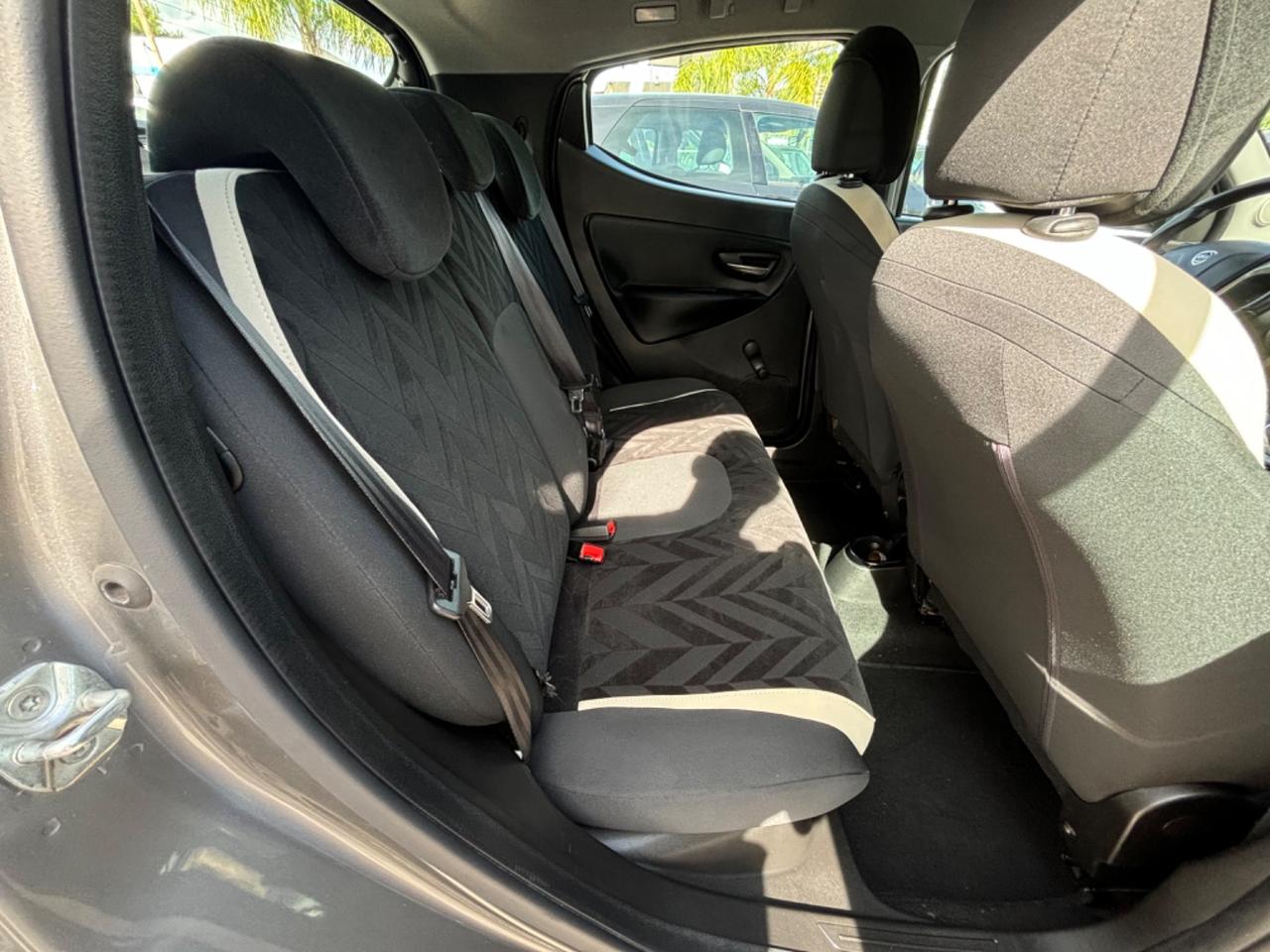 LANCIA YPSILON 1.2 GPL DI SERIE FULL OPT