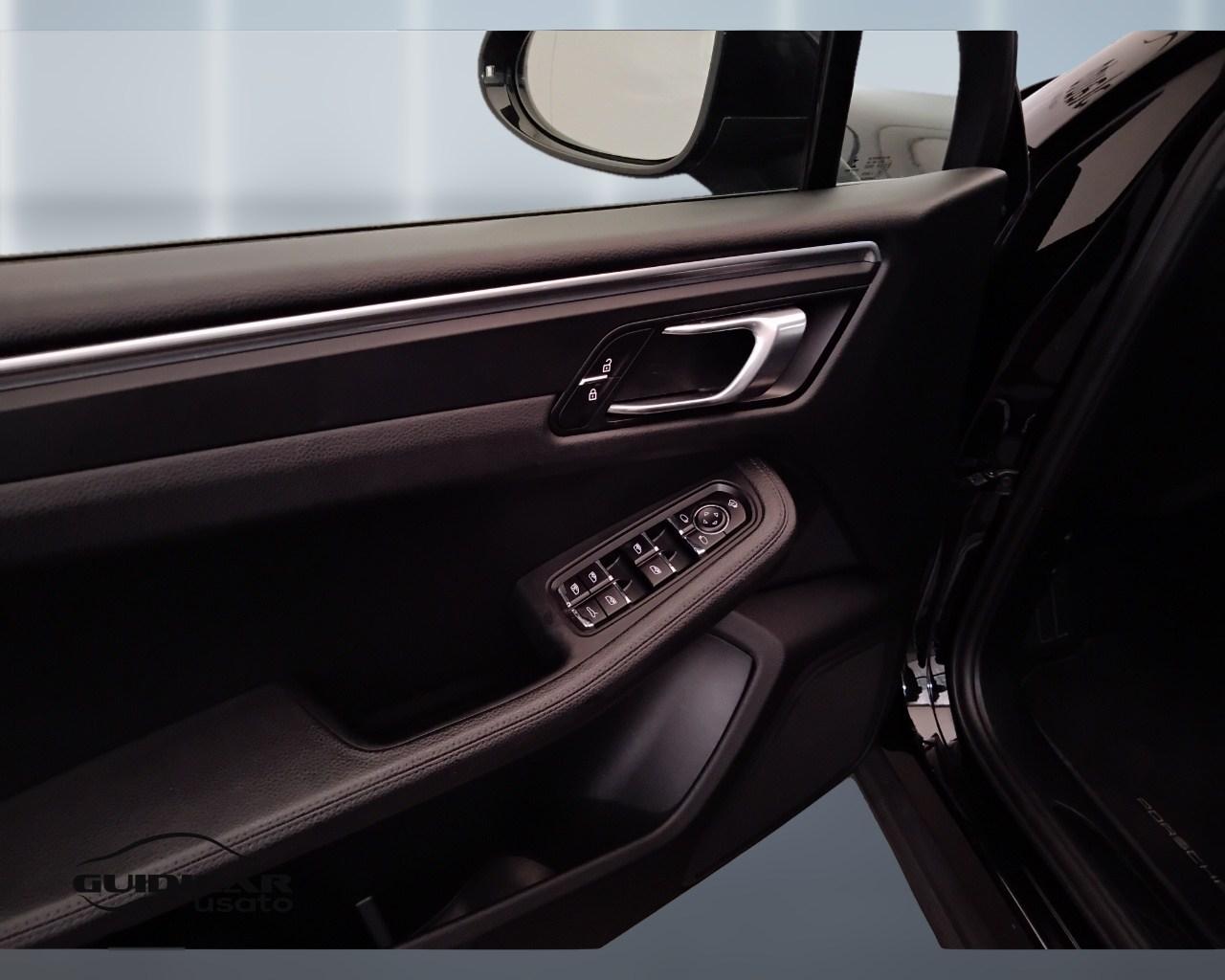 PORSCHE Macan I 2019 - Macan 2.0 245cv pdk